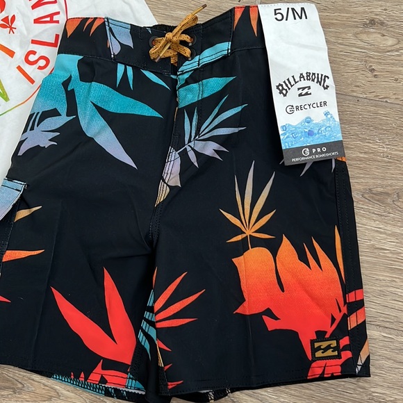 🌴 BILLABONG BOARDSHORTS AND SHIRT SET FOR BOYS NWT 🌴 - Picture 5 of 9